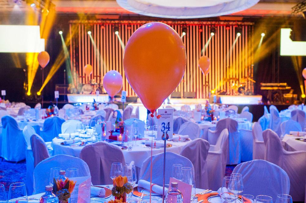 Hotel Van Oranje Noordwijk Ngoại thất bức ảnh The 2011 awards ceremony