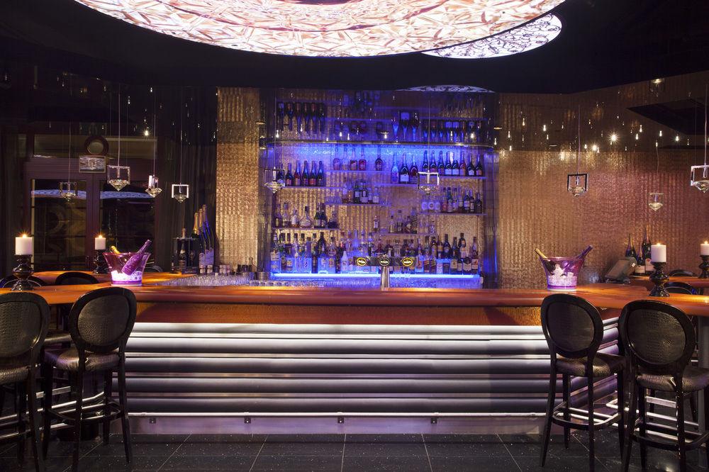 Hotel Van Oranje Noordwijk Ngoại thất bức ảnh The bar at the nightclub