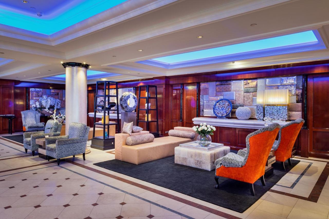 Hotel Van Oranje Noordwijk Ngoại thất bức ảnh The lobby of the hotel